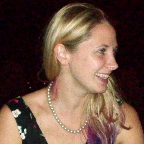 Meet your Posher, Myriah - Picture 1 of 1